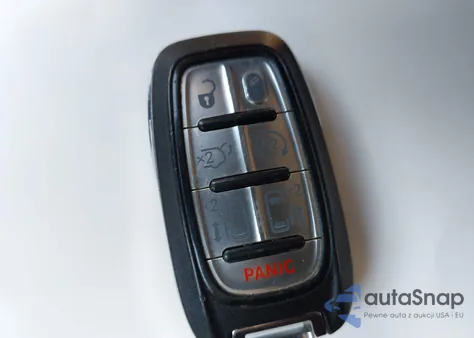 2017 Chrysler Pacifica Limited z USA, uszkodzony, nr VIN 2C4RC1GG2HR504235